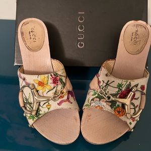 Gucci Floral Canvas Blonde Slides